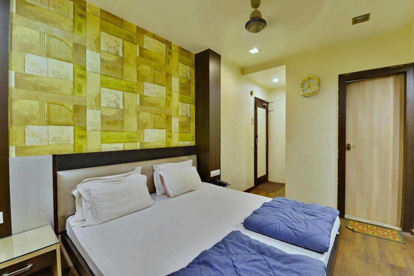Hotel Kanishka Rāipur Esterno foto