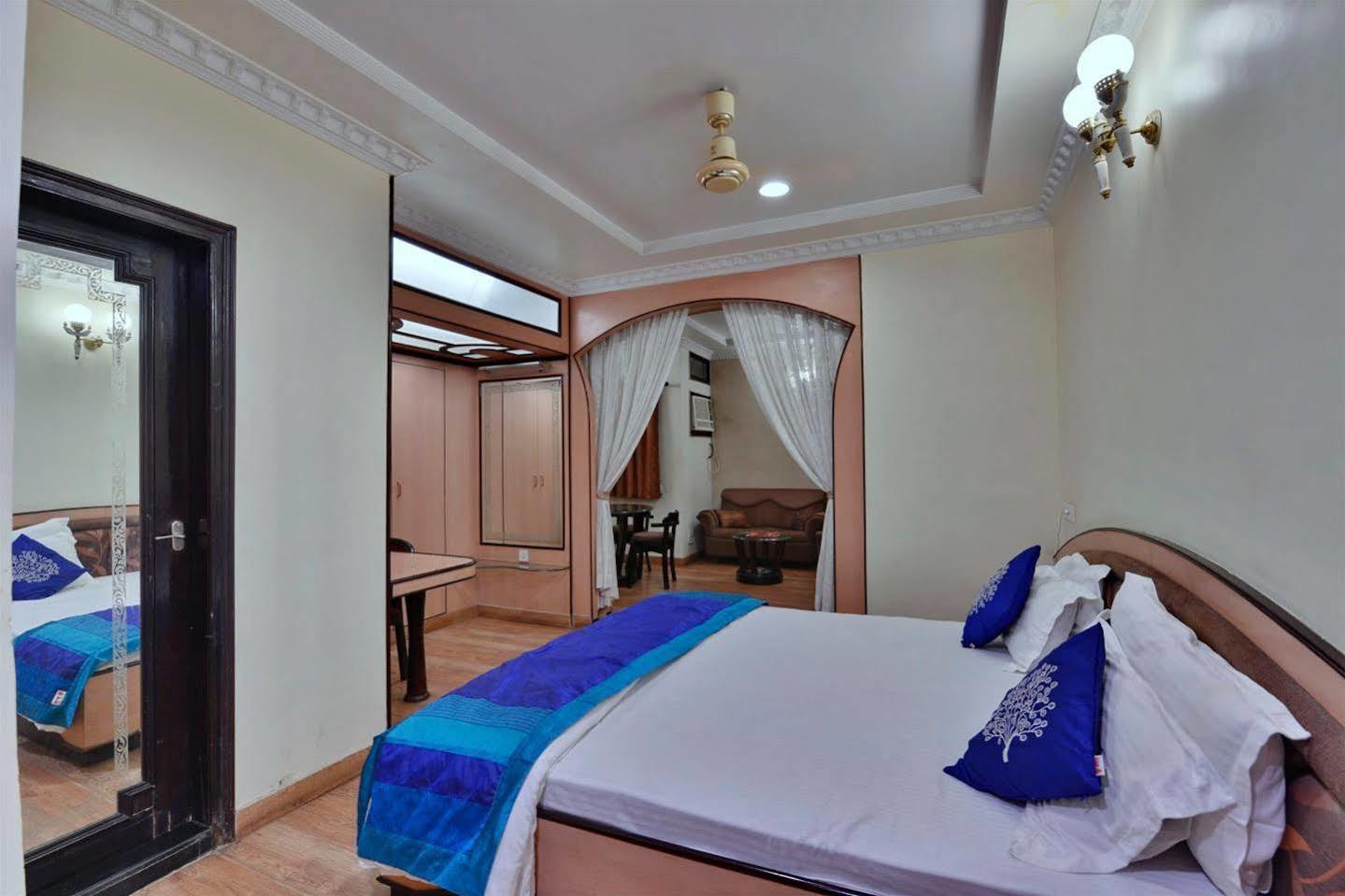 Hotel Kanishka Rāipur Esterno foto