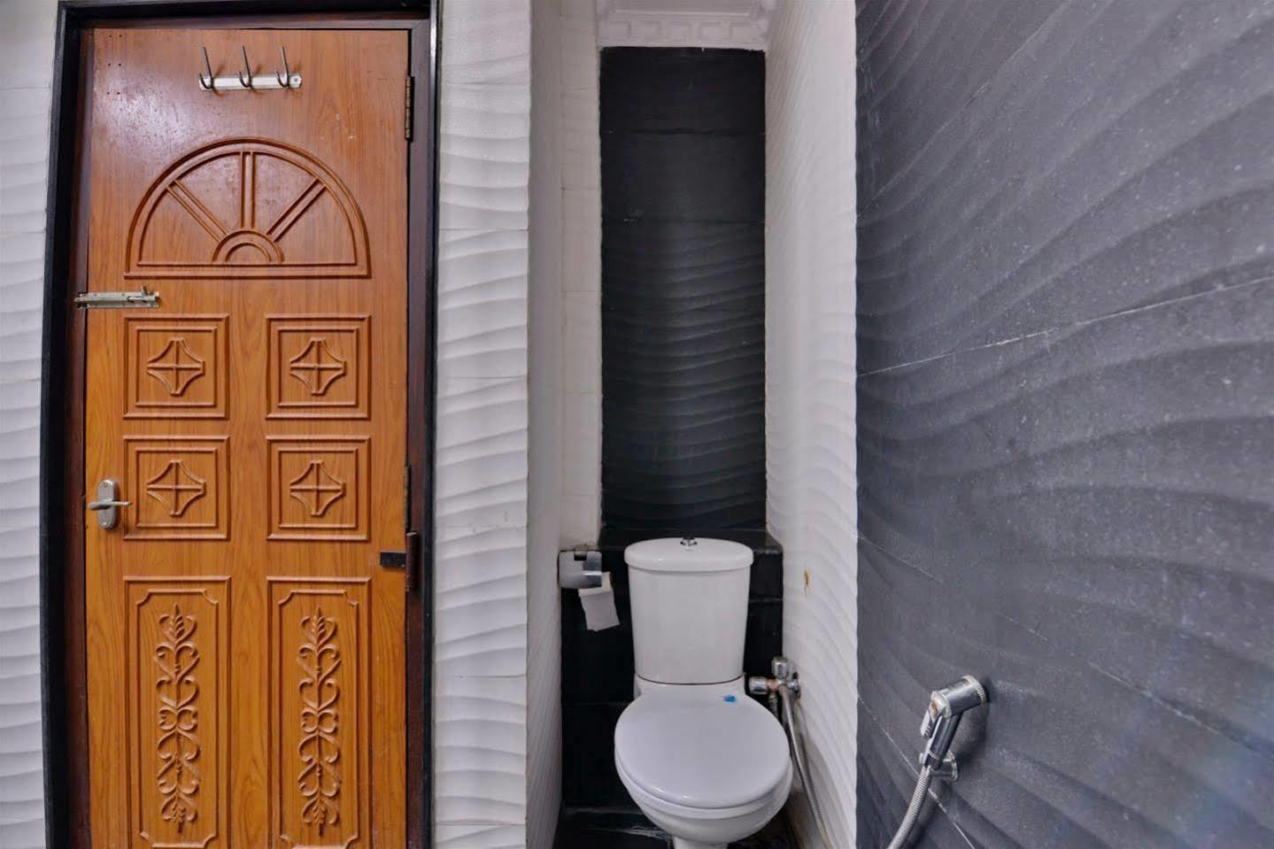 Hotel Kanishka Rāipur Esterno foto