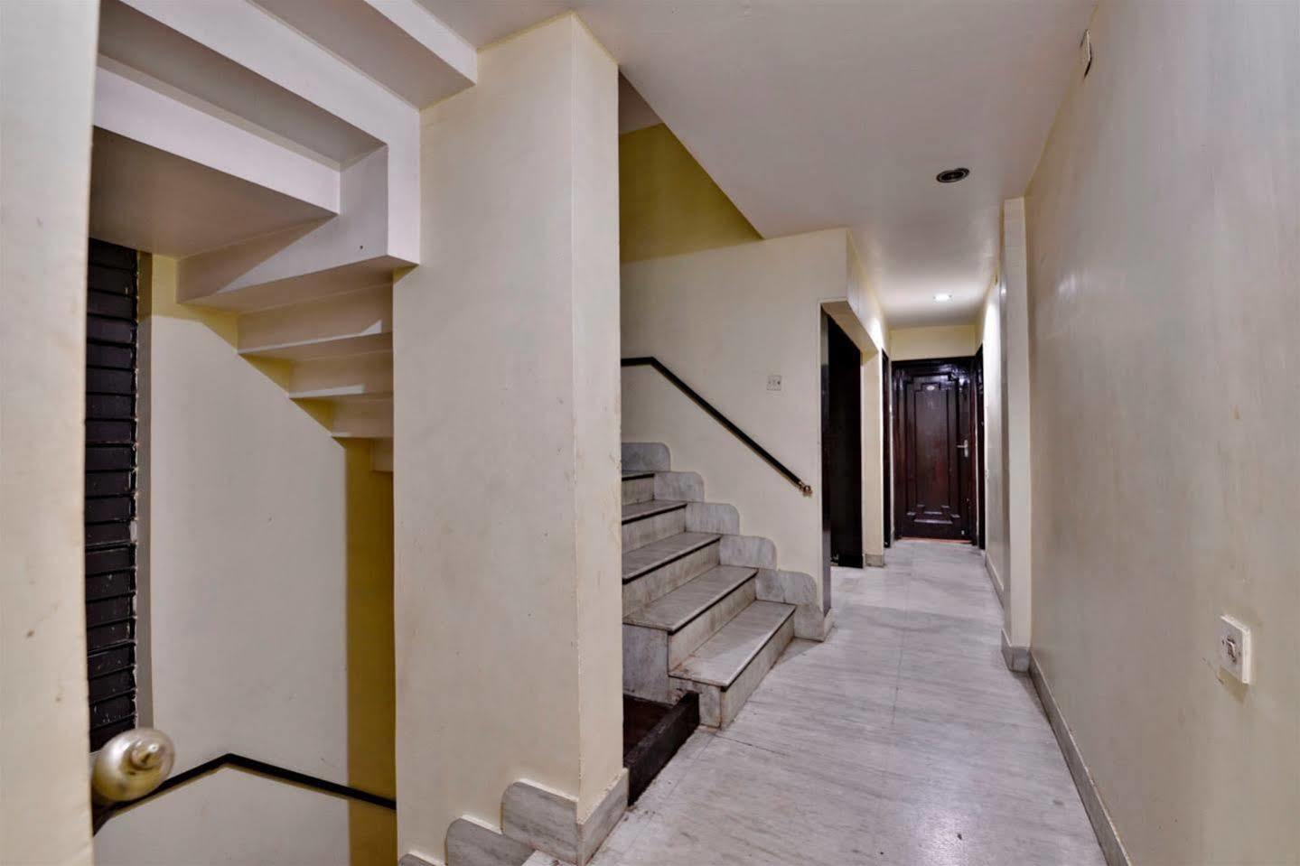 Hotel Kanishka Rāipur Esterno foto